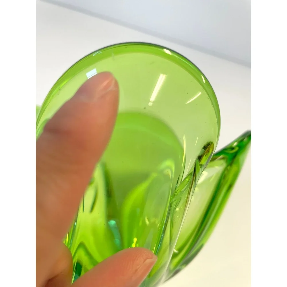 Vintage Mid century‎ green art glass handkerchief bowl - Picture 9 of 11